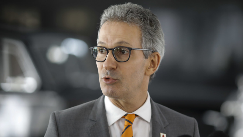 Zema: ‘Minas já está preparada para vacinar adolescentes e 3ª dose’