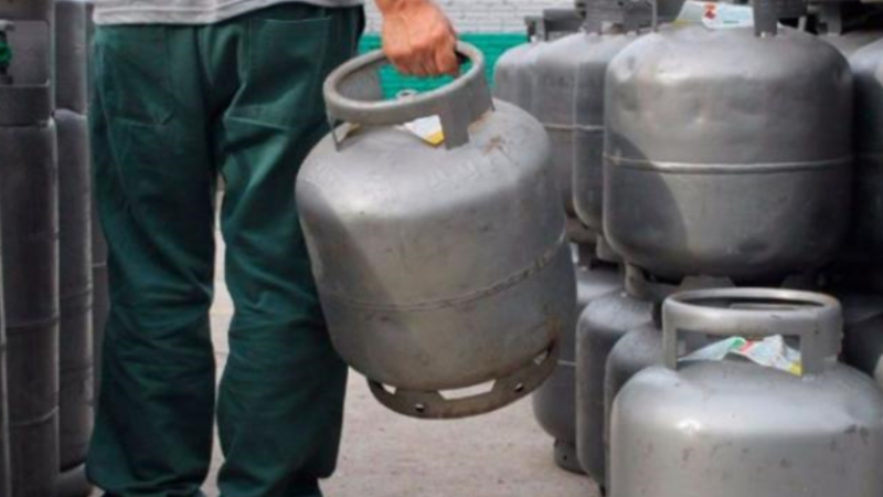 Petrobrás vai destinar R$ 300 milhões para programa que prevê gás para famílias de baixa renda
