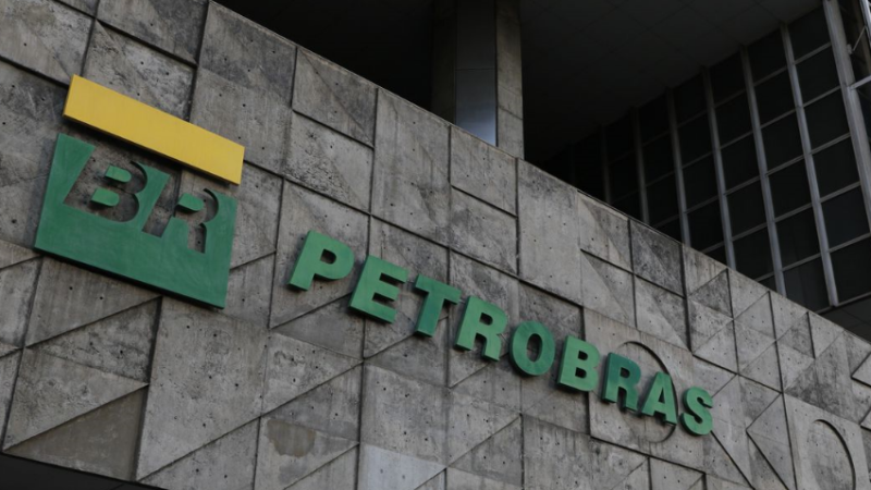 Petrobrás anuncia alta no preço do diesel