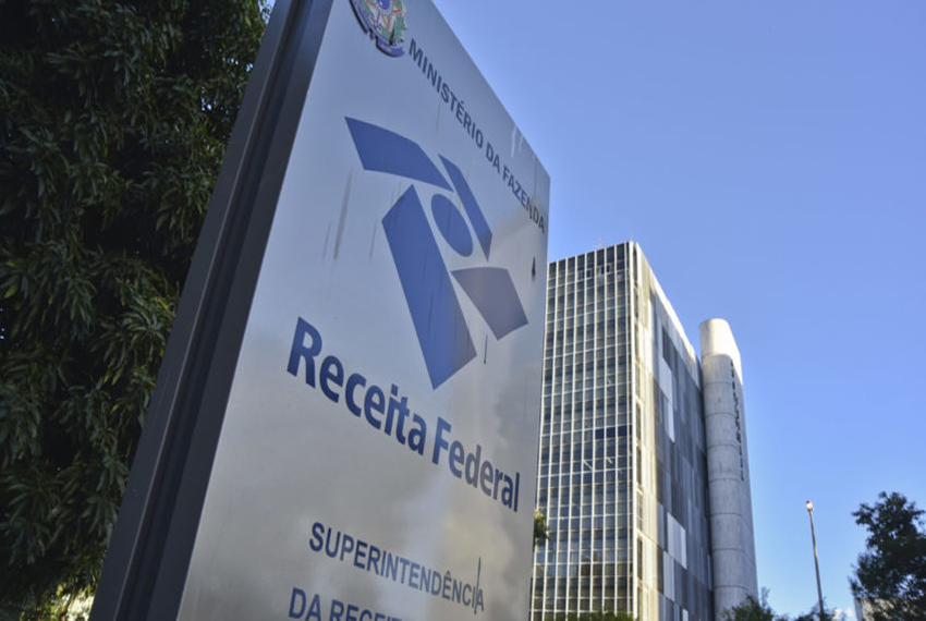 COFRE CHEIO: Arrecadação atinge recorde de R$ 159 bilhões em fevereiro Segundo a Receita Federal, houve alta real de 1,28% em relação ao mesmo período em 2022.