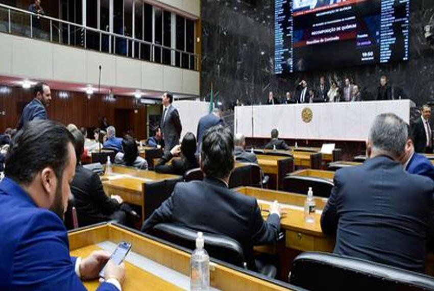 REAJUSTE DE PROFESSORES: Proposta de reajuste de 12,84% para educação é aprovada em 1º turno.