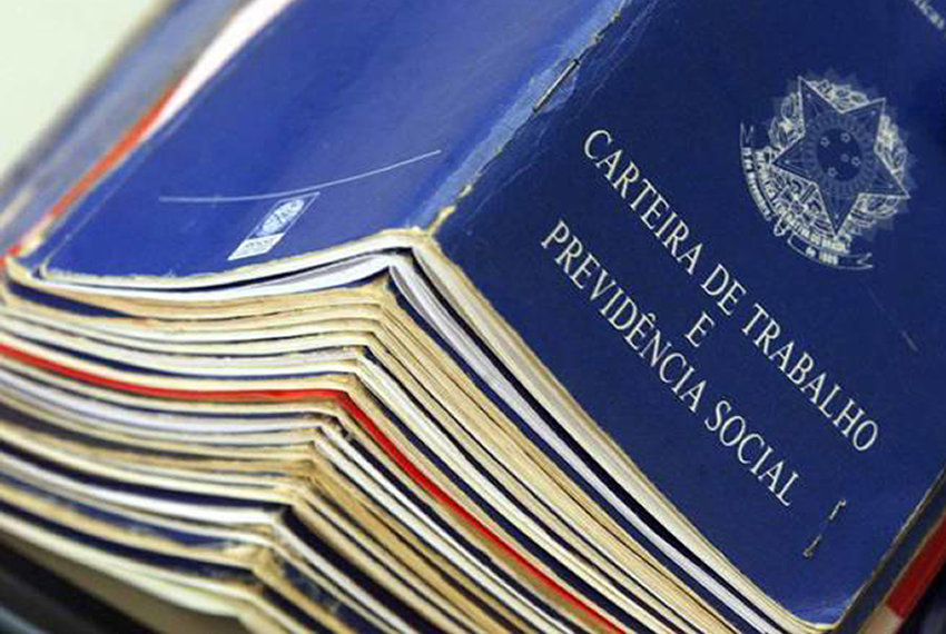 Brasil abre 155.270 vagas com carteira assinada em maio, mostra Caged
