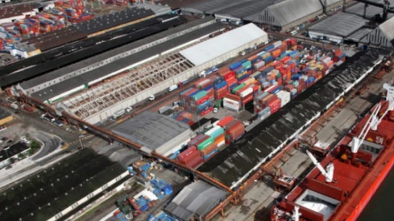 COMÉRCIO INTERNACIONAL: Balança comercial tem superavit recorde de US$ 8,8 bi em novembro